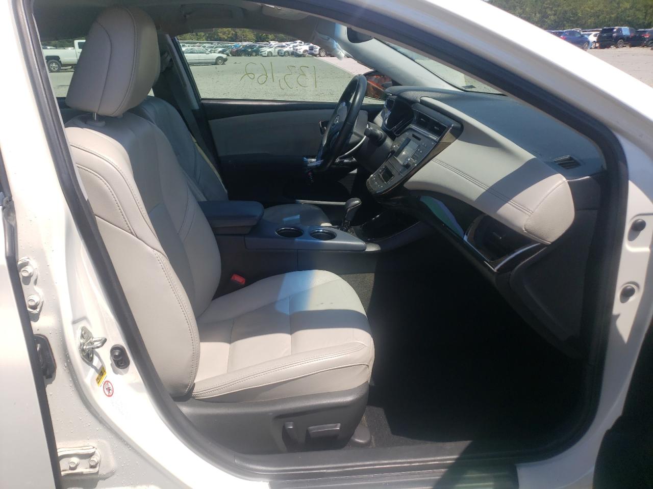 Photo 5 from auction – 2013 TOYOTA AVALON BAS with VIN 4T1BK1EB1DU012445