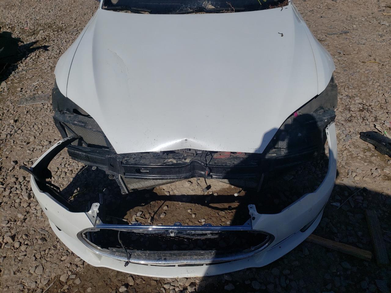 Photo 7 from auction – 2015 TESLA MODEL S 85 with VIN 5YJSA1H24FF090586