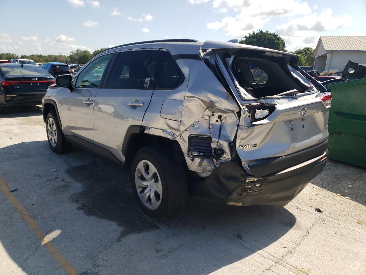 Photo 3 from auction – 2019 TOYOTA RAV4 LE with VIN 2T3H1RFV6KW015625