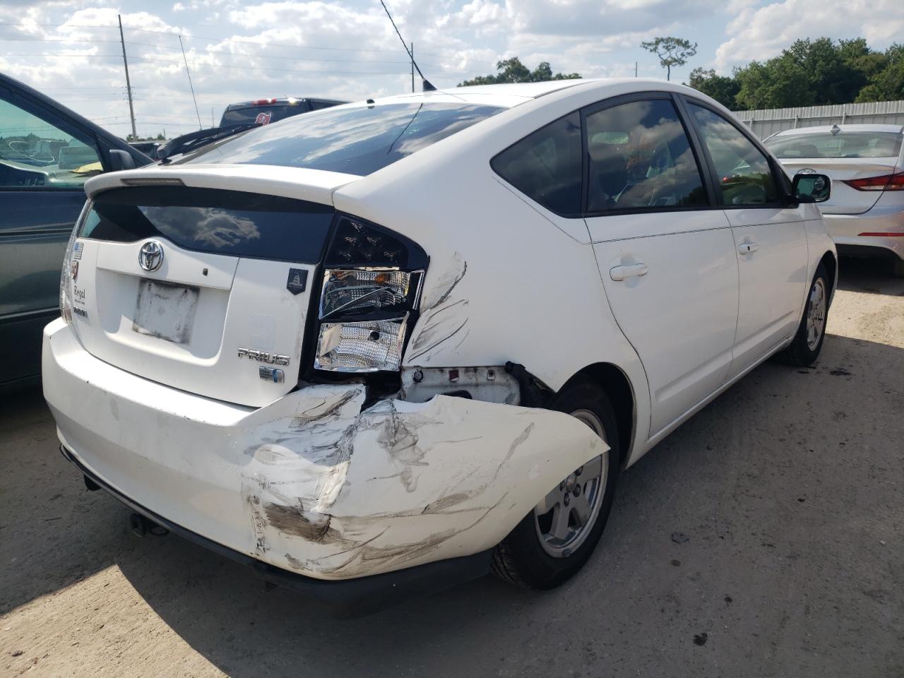 Photo 4 from auction – 2005 TOYOTA PRIUS with VIN JTDKB20U253050406