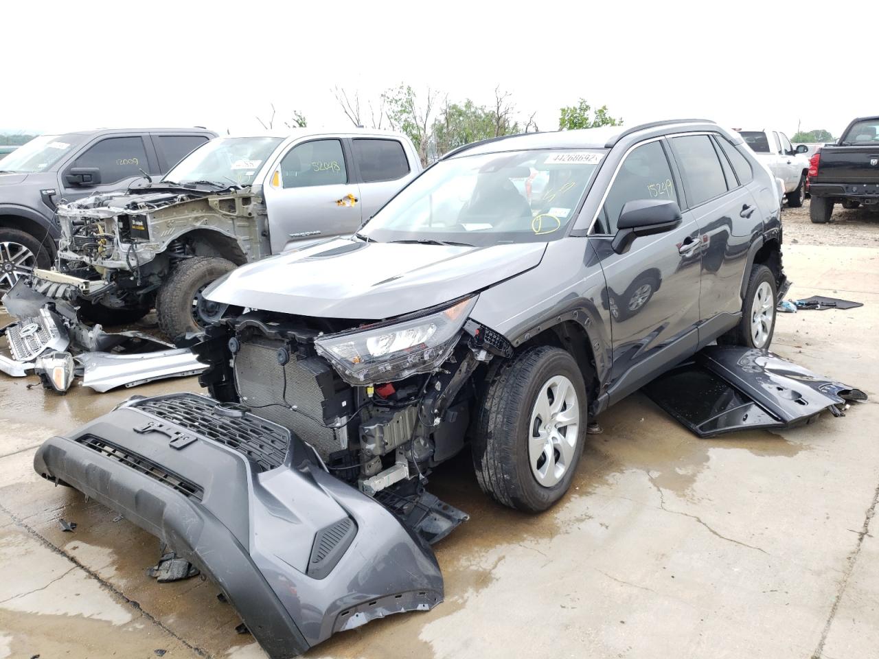 Photo 2 from auction – 2021 TOYOTA RAV4 LE with VIN 2T3H1RFV7MC113762
