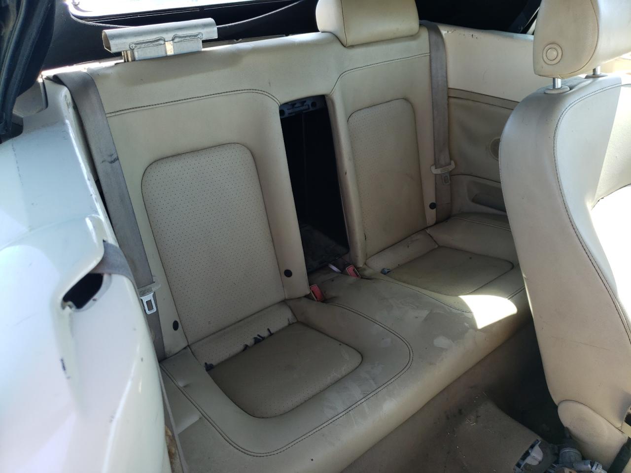 Photo 6 from auction – 2004 VOLKSWAGEN NEW BEETLE with VIN 3VWCD31Y74M337529
