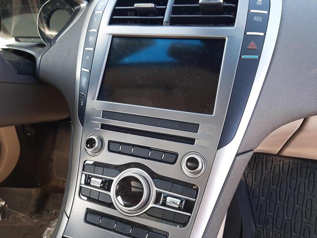 Photo 9 from auction – 2017 LINCOLN MKZ RESERV with VIN 3LN6L5E94HR645389
