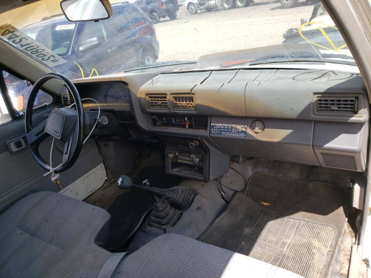 Photo 9 from auction – 1984 TOYOTA PICKUP RN6 with VIN JT4RN65D0E5015941
