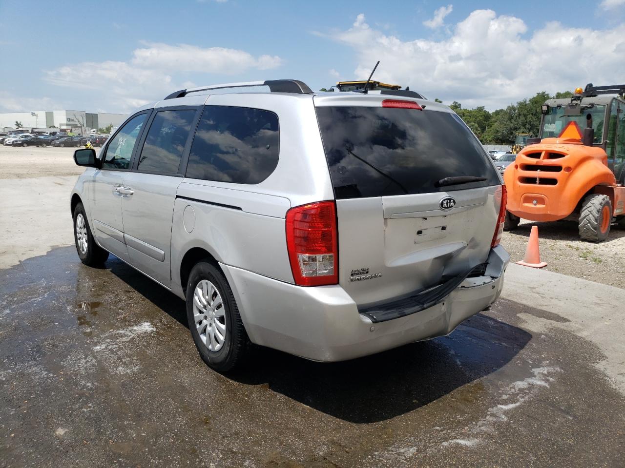 Photo 3 from auction – 2012 KIA SEDONA LX with VIN KNDMG4C7XC6475878