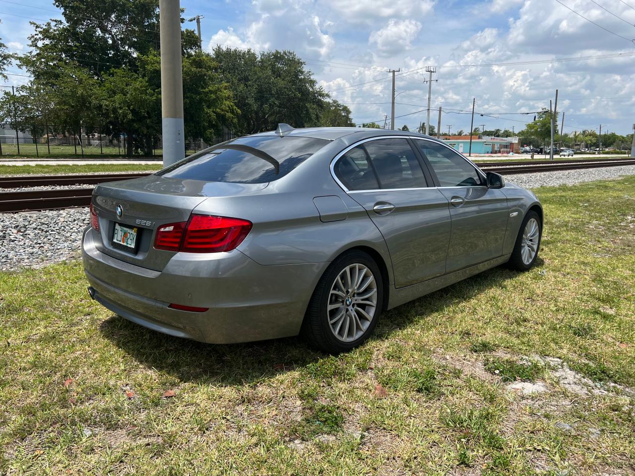 Photo 4 from auction – 2012 BMW 528 I with VIN WBAXG5C5XCDX03534