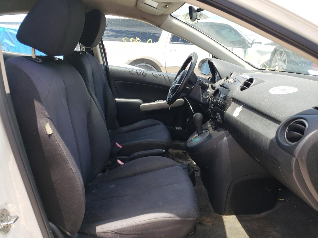 Photo 5 from auction – 2012 MAZDA MAZDA2 with VIN JM1DE1KYXC0135471