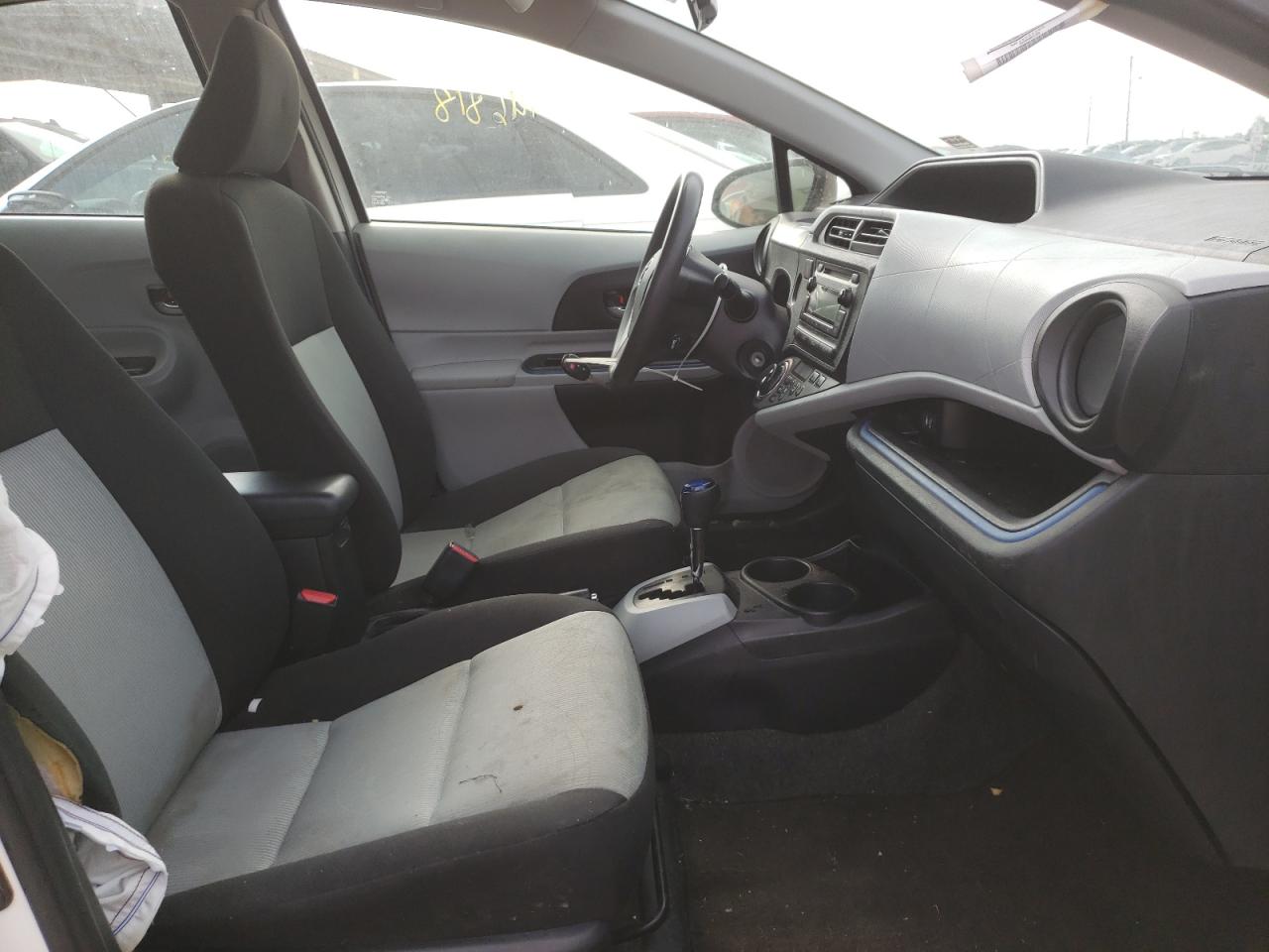 Photo 5 from auction – 2012 TOYOTA PRIUS with VIN JTDKDTB31C1006894