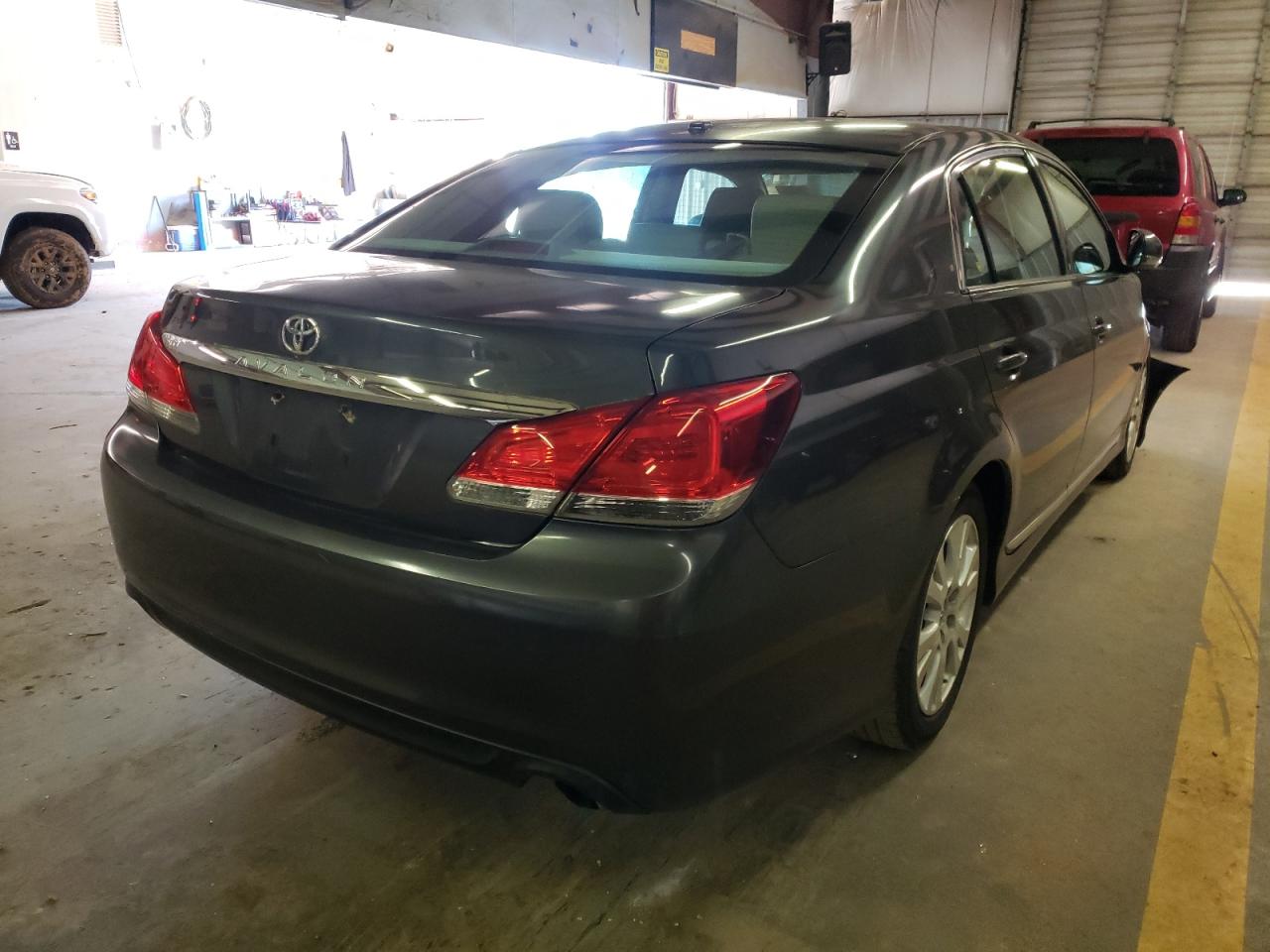Photo 4 from auction – 2011 TOYOTA AVALON BAS with VIN 4T1BK3DB5BU372330