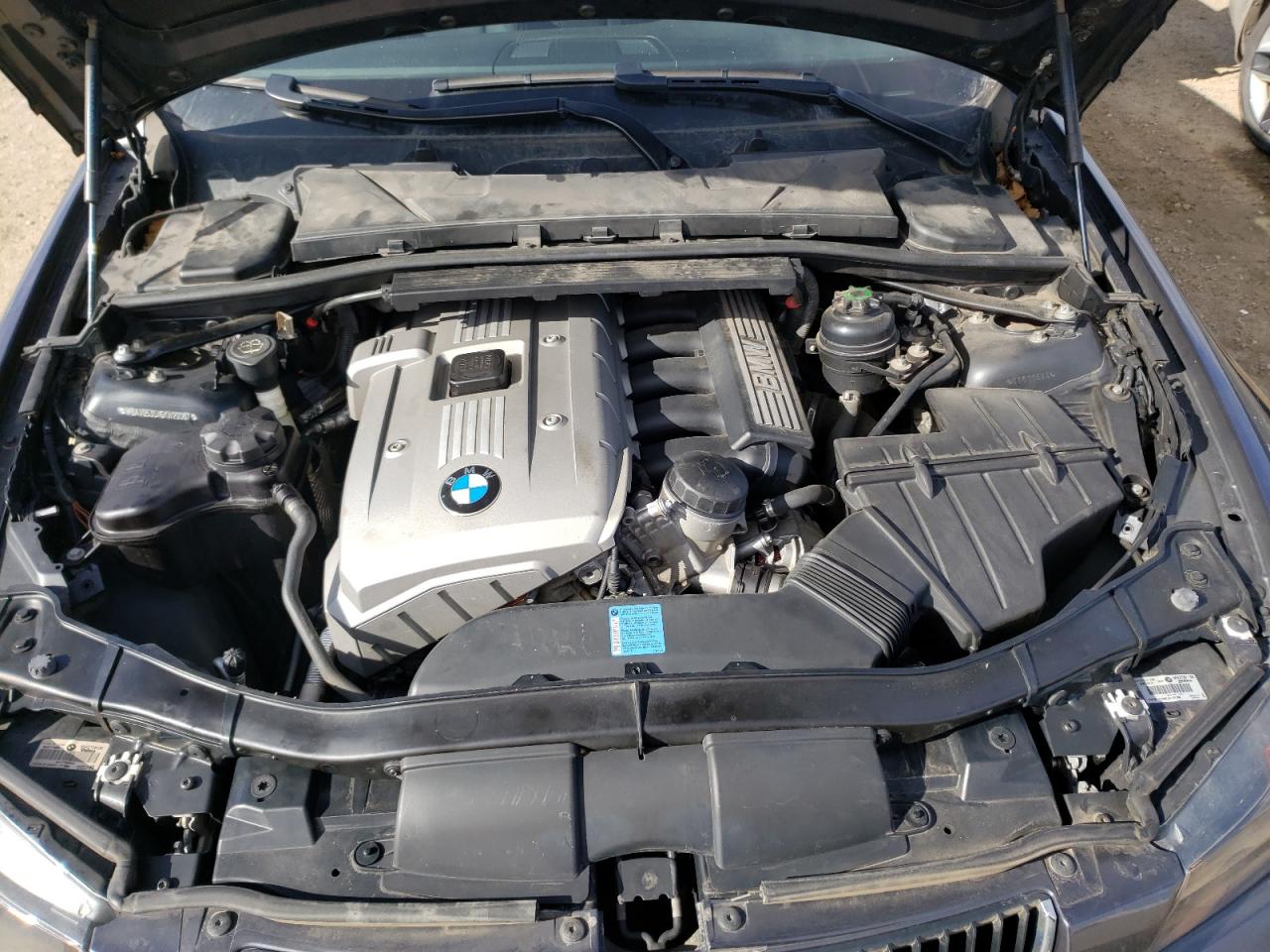 Photo 7 from auction – 2006 BMW 323 I with VIN WBAVB535X6KW29067