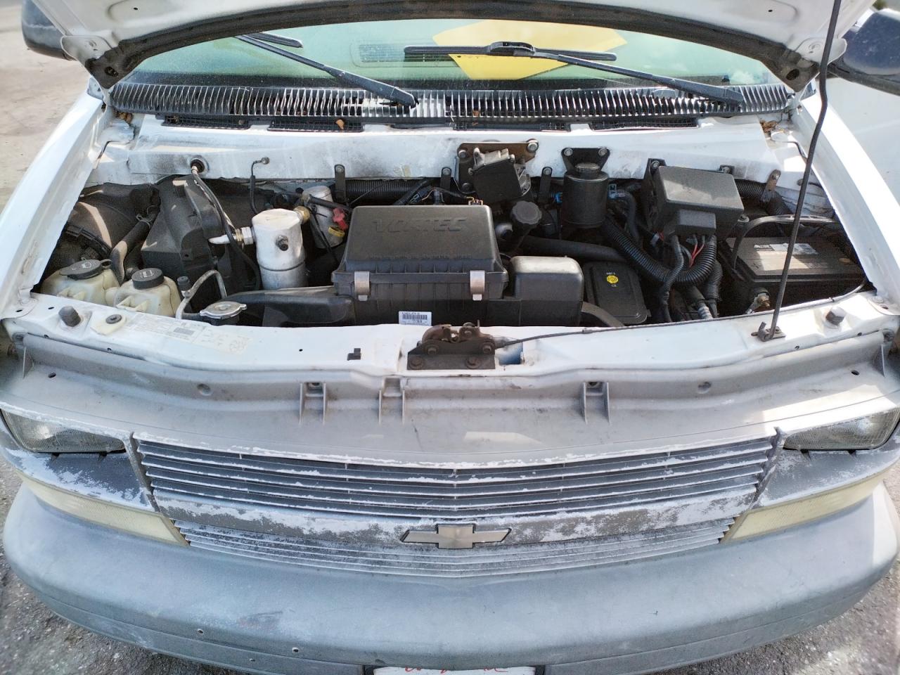 Photo 7 from auction – 2002 CHEVROLET ASTRO with VIN 1GCDM19X22B140506