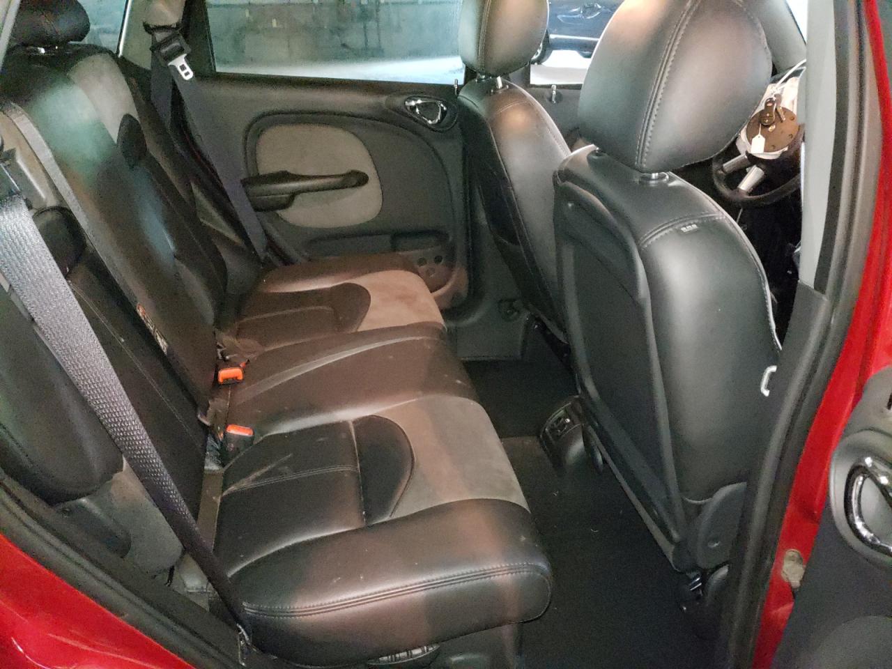 Photo 6 from auction – 2004 CHRYSLER PT CRUISER with VIN 3C8FY68834T229215
