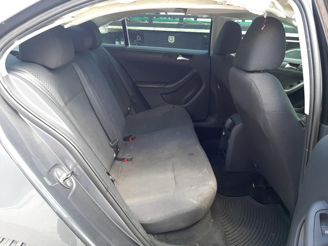 Photo 6 from auction – 2013 VOLKSWAGEN JETTA BASE with VIN 3VW1K7AJ9DM443407