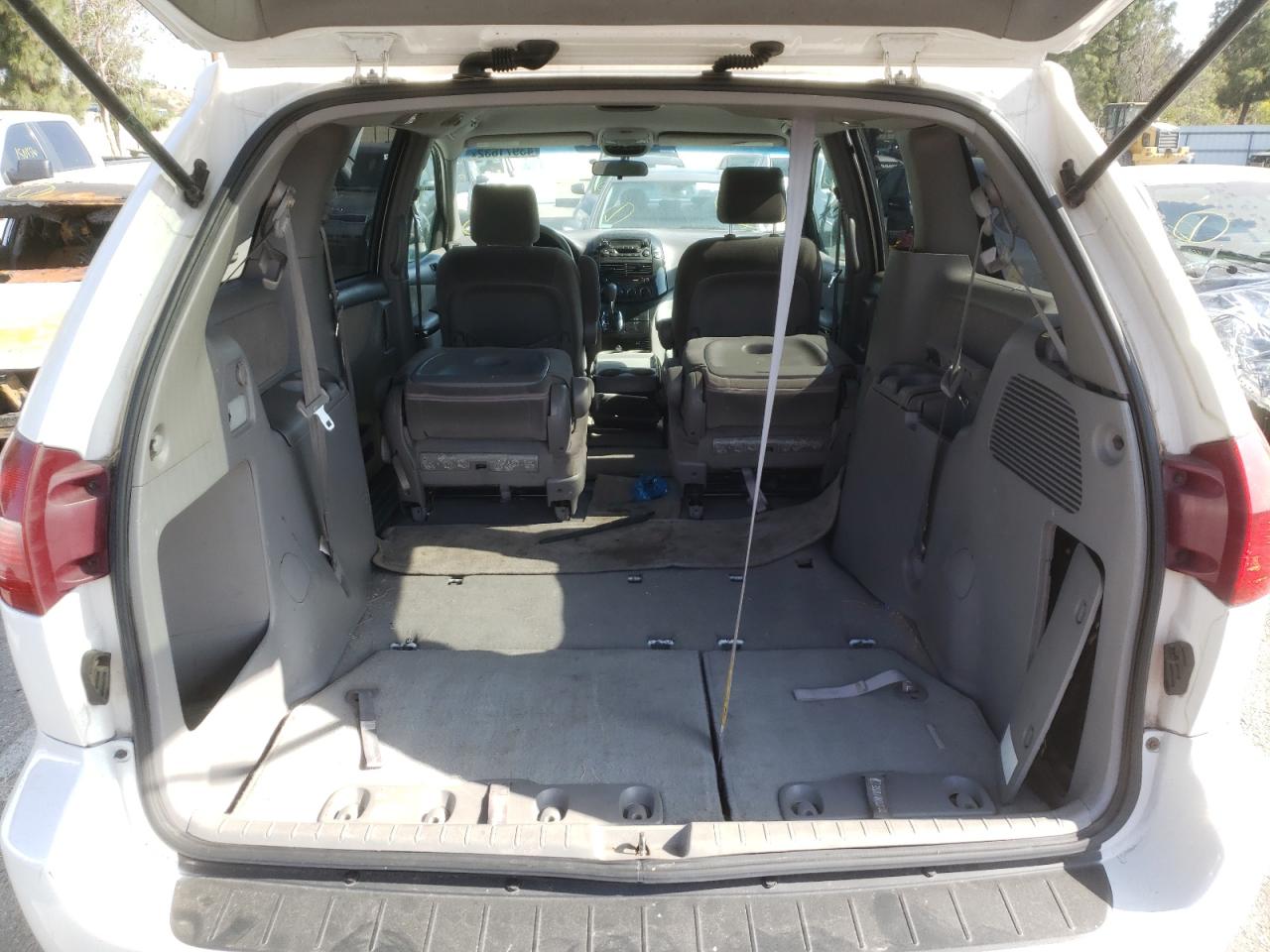 Photo 9 from auction – 2004 TOYOTA SIENNA CE with VIN 5TDZA23C64S162952