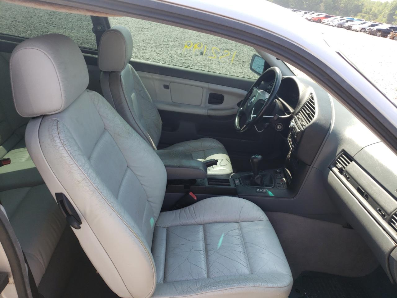 Photo 5 from auction – 1999 BMW 323 IS with VIN WBABF7331XEH43673