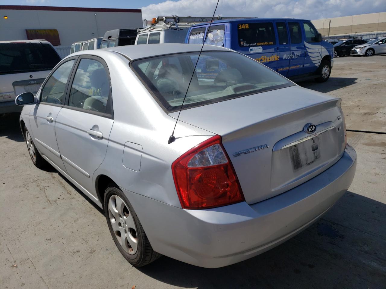 Photo 3 from auction – 2006 KIA SPECTRA LX with VIN KNAFE122165248301