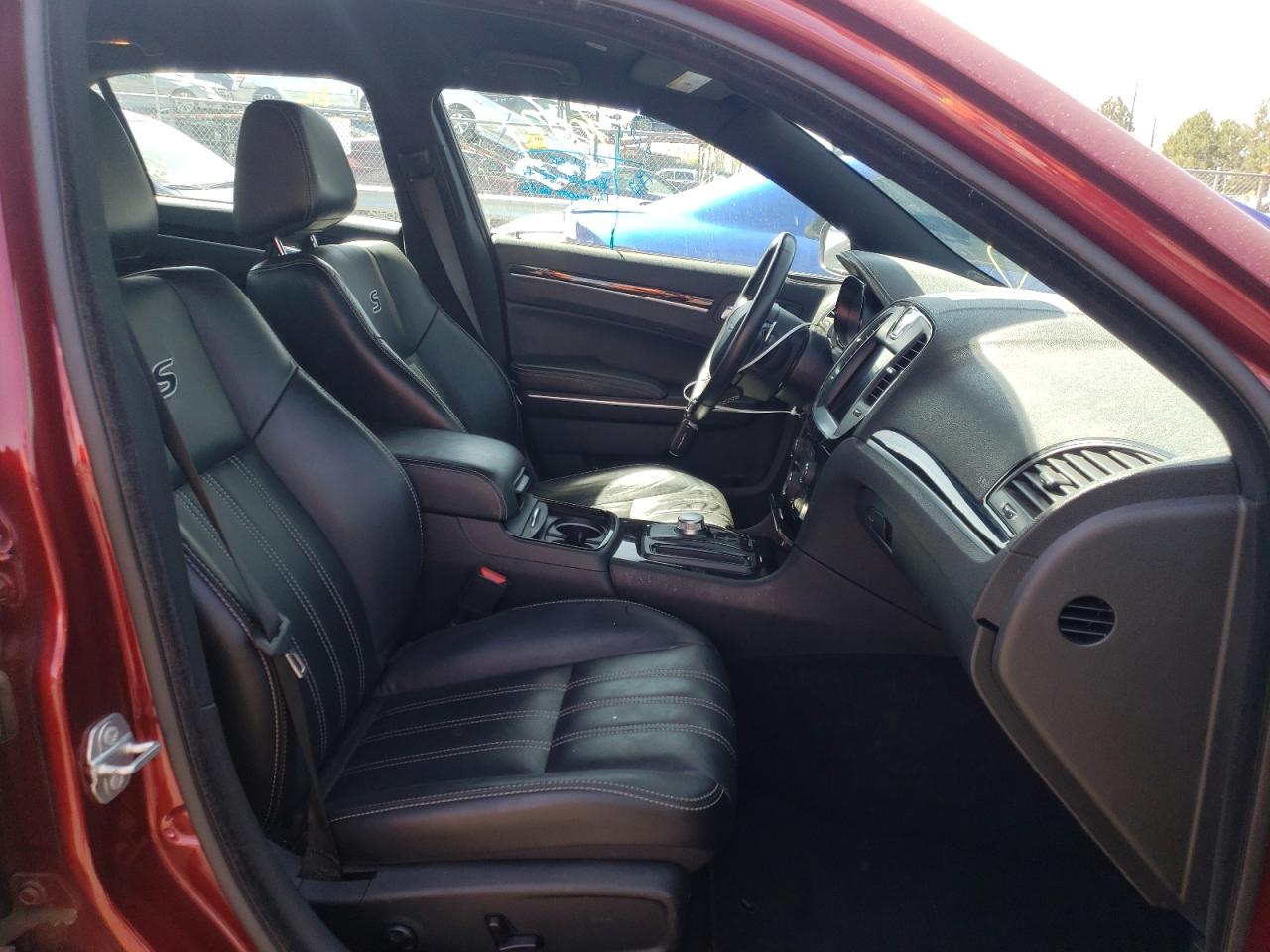 Photo 5 from auction – 2020 CHRYSLER 300 S with VIN 2C3CCABG6LH158612