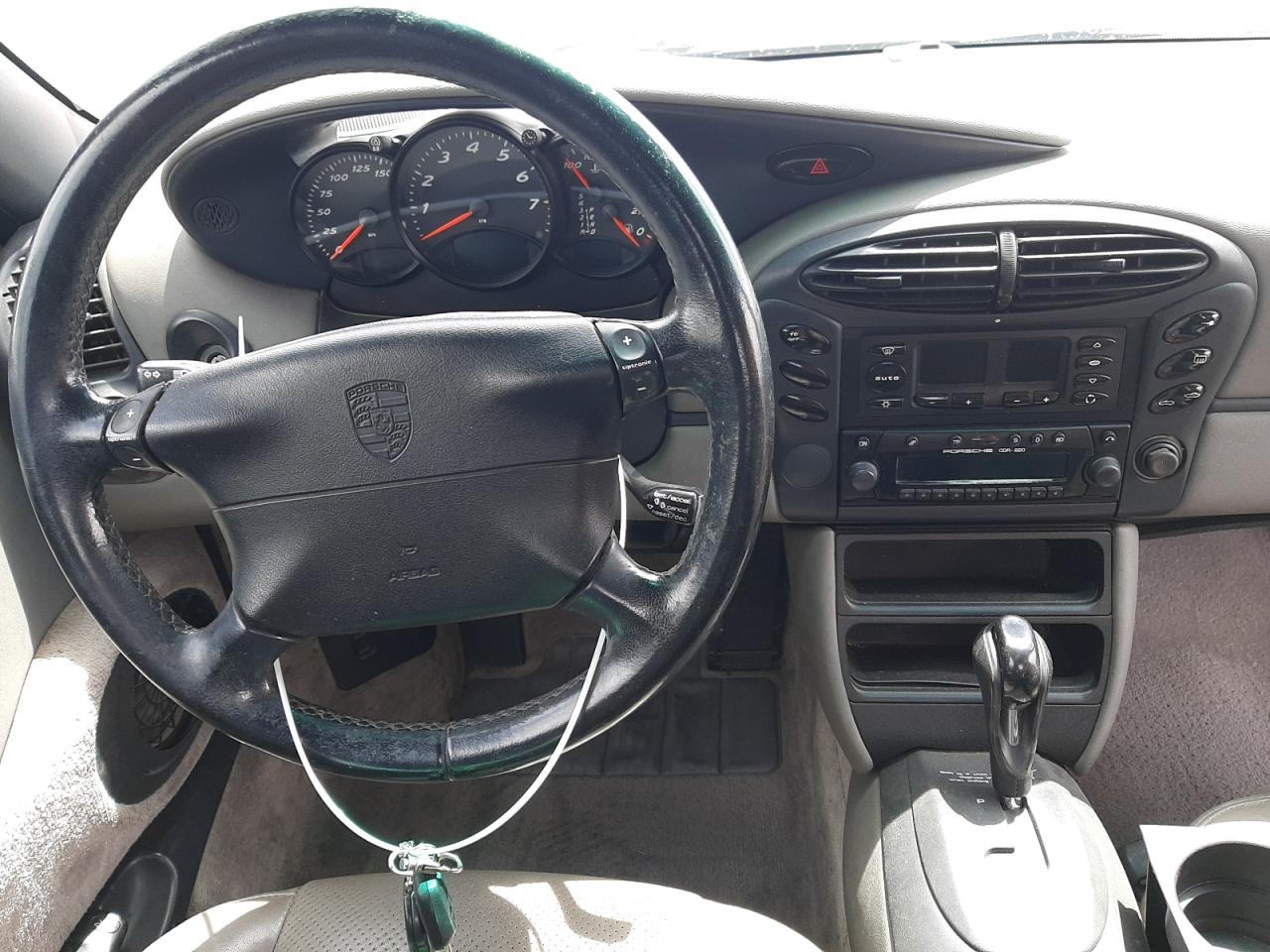 Photo 9 from auction – 1999 PORSCHE BOXSTER with VIN WP0CA2986XU633491