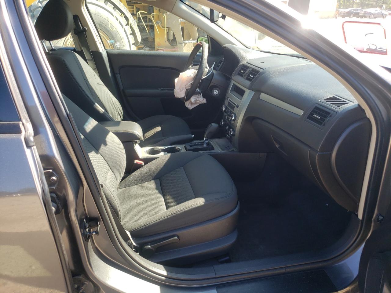 Photo 5 from auction – 2010 FORD FUSION SE with VIN 3FAHP0HA2AR431586