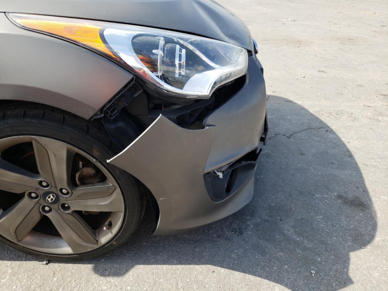 Photo 9 from auction – 2014 HYUNDAI VELOSTER T with VIN KMHTC6AE0EU209204