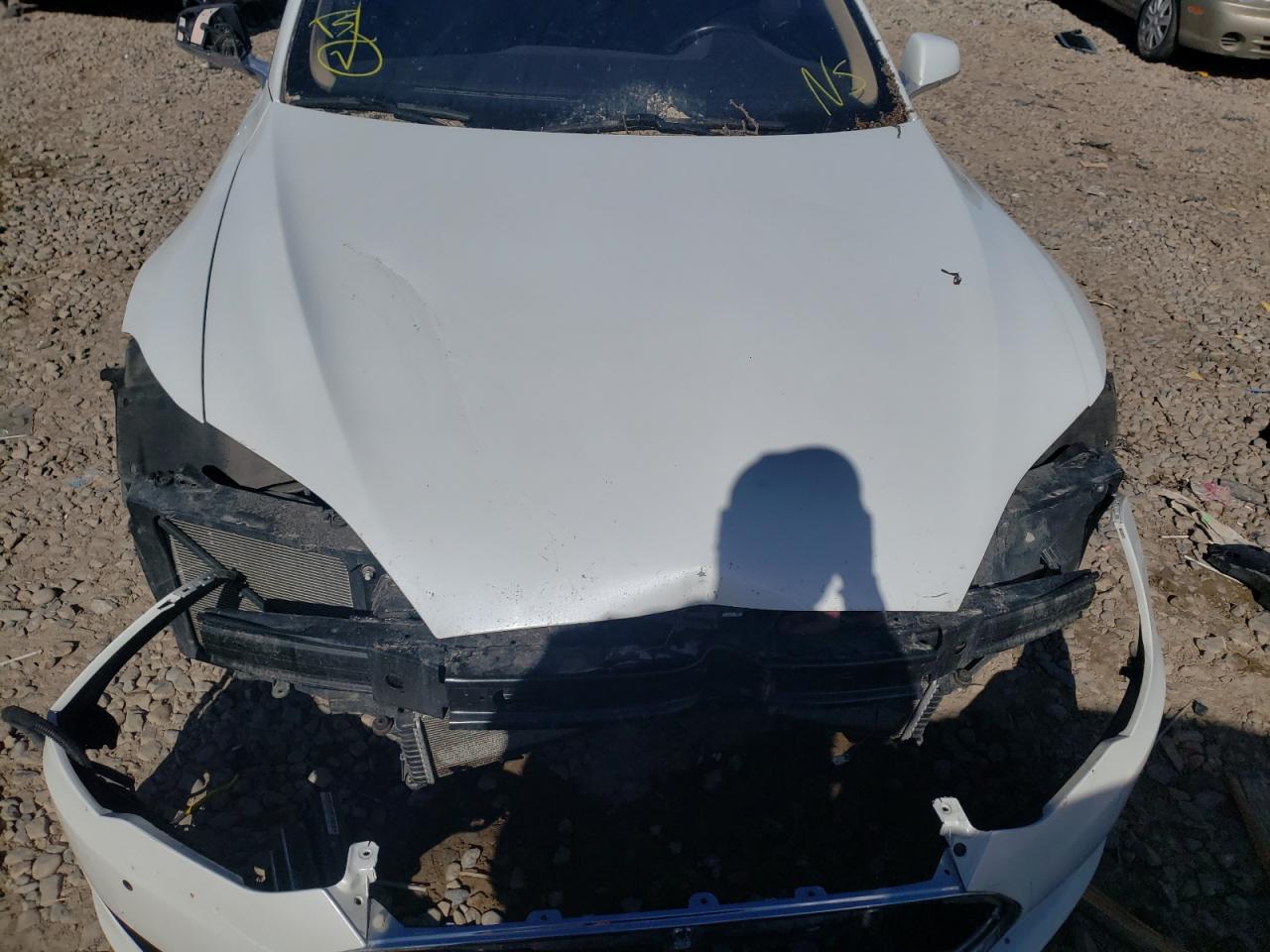Photo 9 from auction – 2015 TESLA MODEL S 85 with VIN 5YJSA1H24FF090586