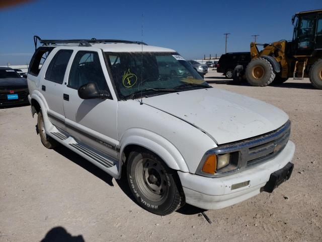 CHEVROLET BLAZER 1996 with VIN 1GNCS13W5T2262142 - Photo from auction