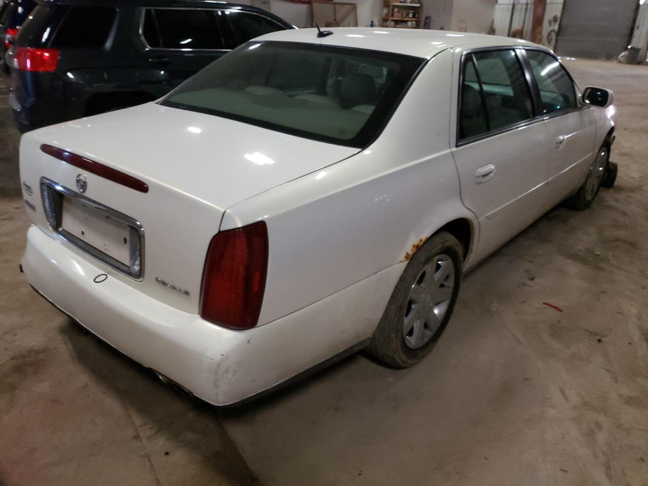 Photo 4 from auction – 2005 CADILLAC DEVILLE with VIN 1G6KD54Y45U126066