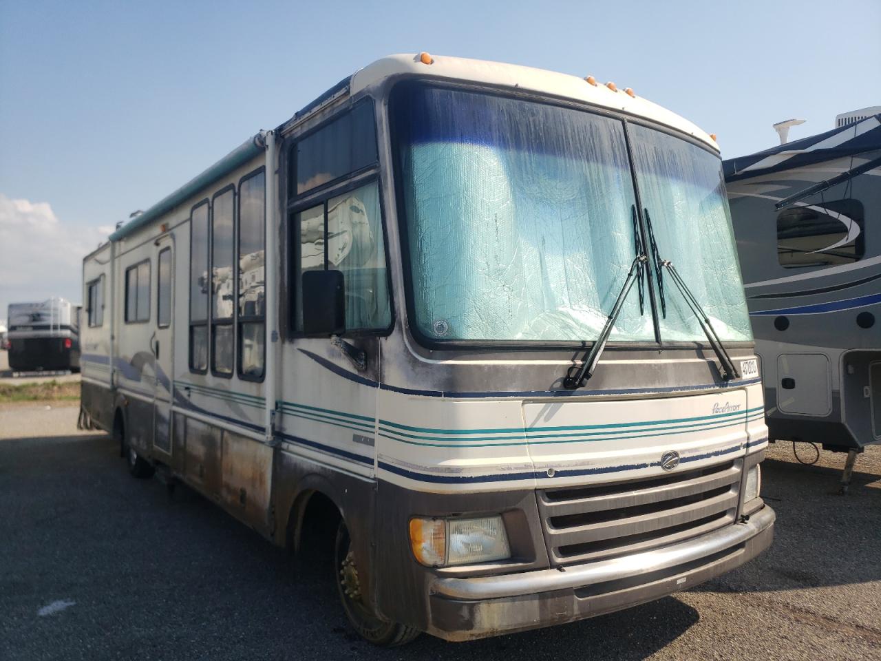 FORD F530 1996 with VIN 3FCMF53GXTJA06428 - Photo from auction