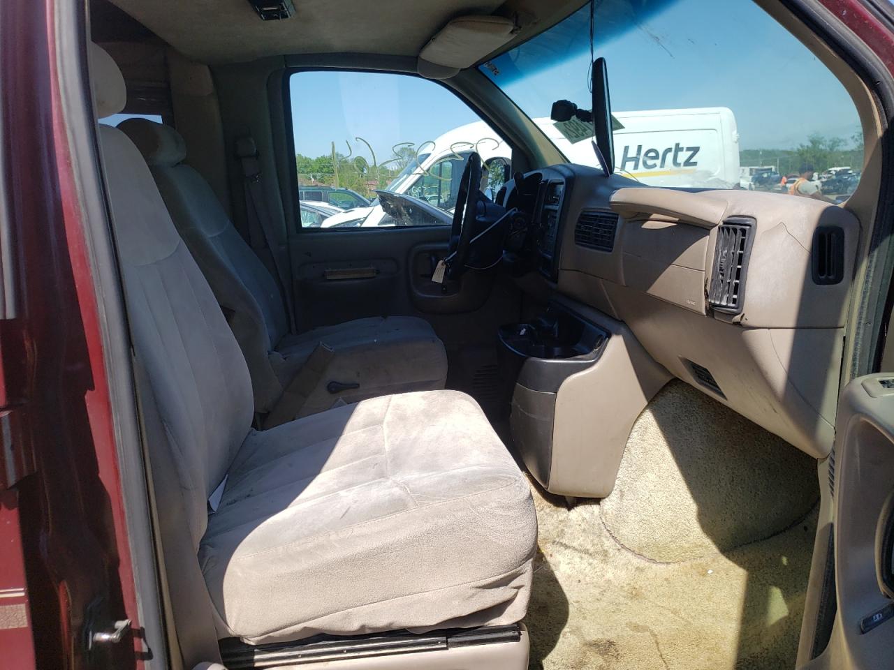 Photo 5 from auction – 2002 CHEVROLET EXPRESS G1 with VIN 1GBFG15W021166867