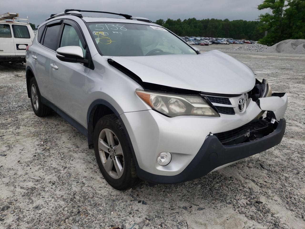 TOYOTA RAV4 XLE 2015 with VIN 2T3RFREVXFW265138 - Photo from auction