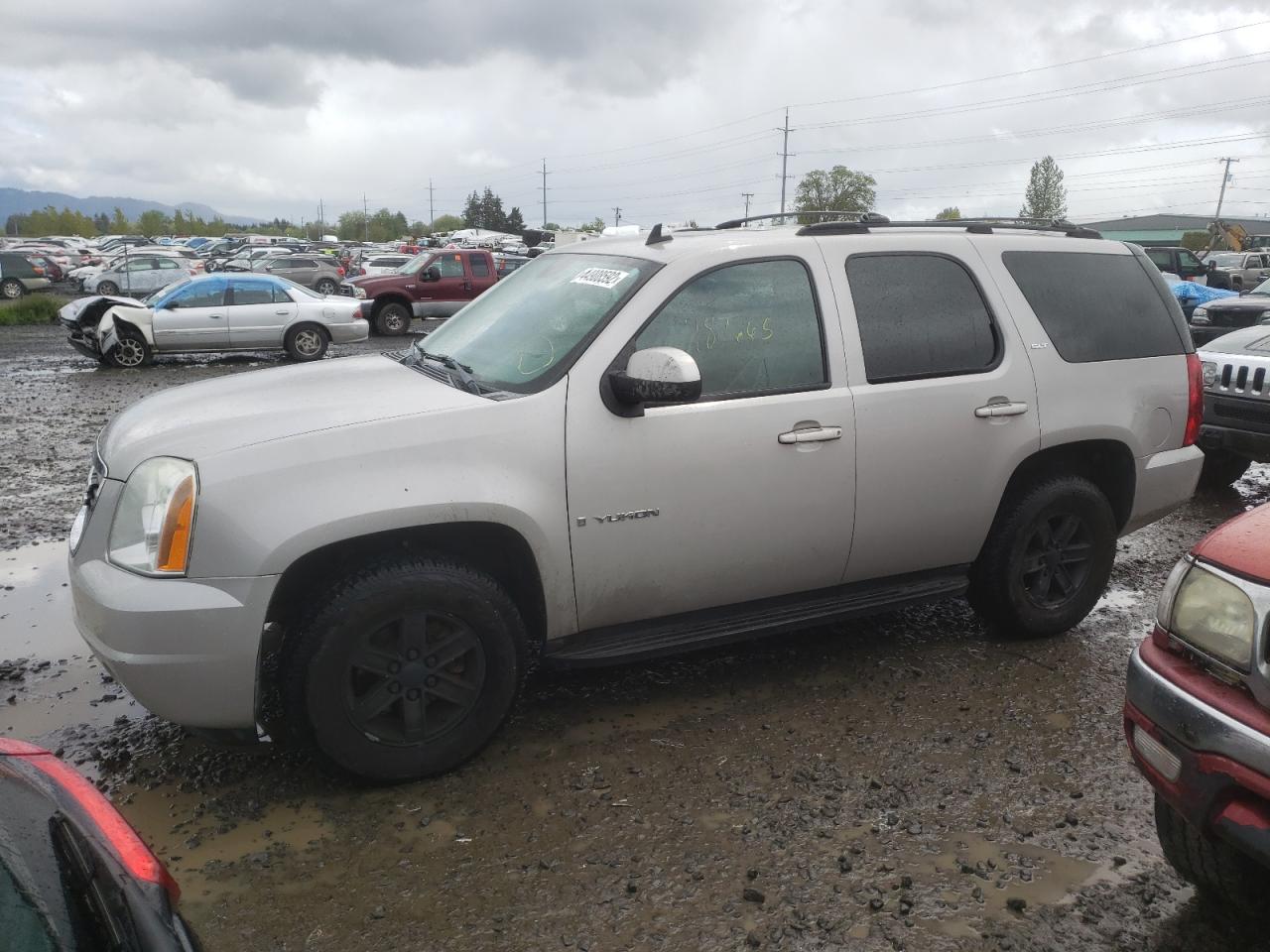 Photo 10 from auction – 2007 GMC YUKON with VIN 1GKFK130X7J106390