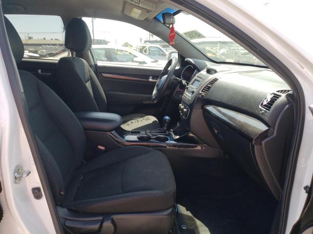 Photo 5 from auction – 2014 KIA SORENTO LX with VIN 5XYKT3A61EG549907