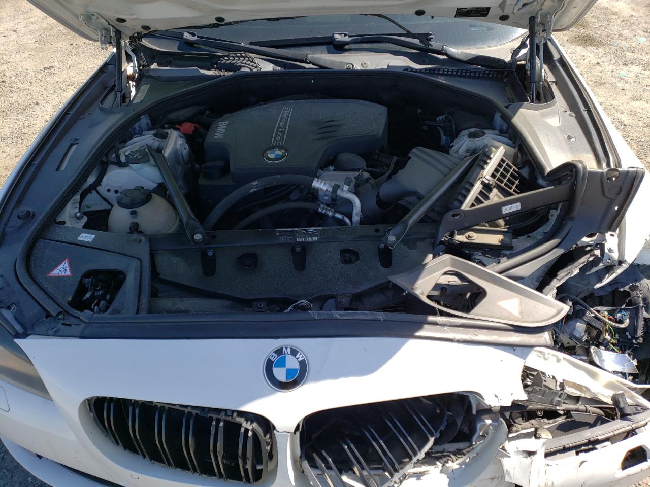 Photo 7 from auction – 2012 BMW 528 XI with VIN WBAXH5C50CDW08770