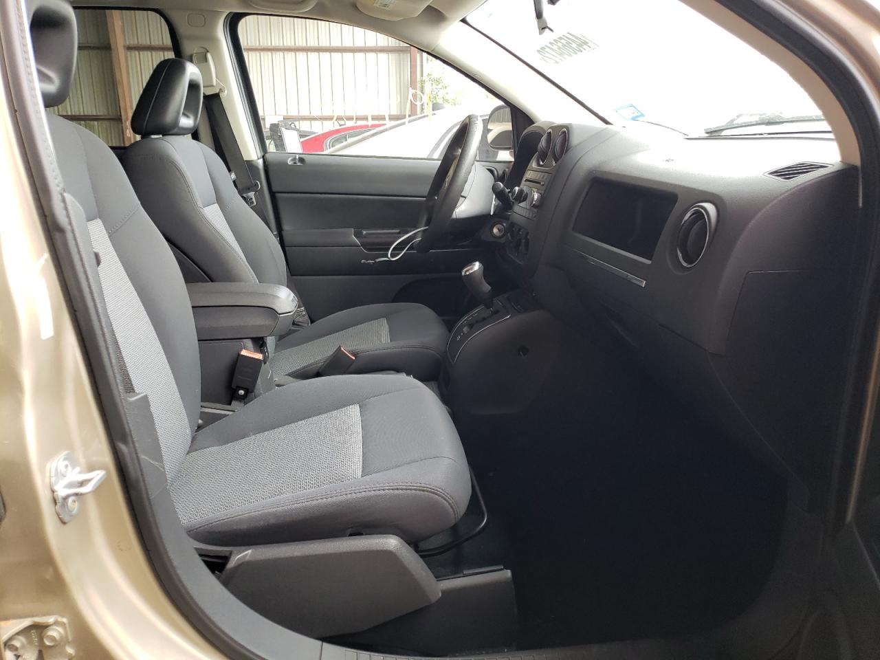 Photo 5 from auction – 2009 JEEP COMPASS SP with VIN 1J4FT47B89D140457