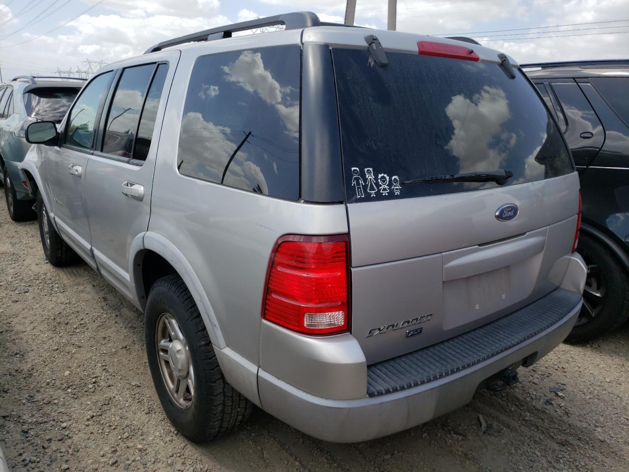 Photo 3 from auction – 2002 FORD EXPLORER X with VIN 1FMZU63K92ZC82161