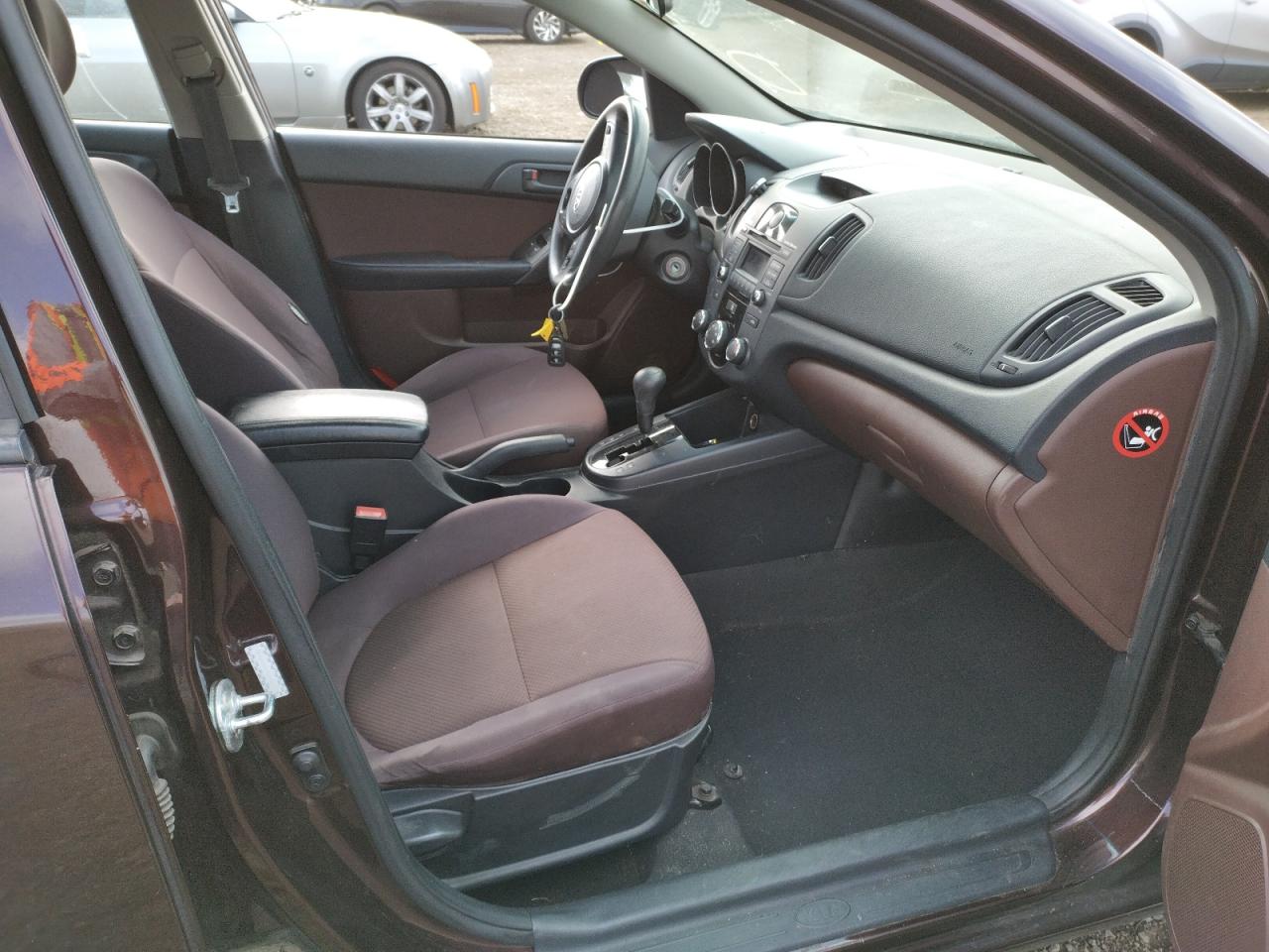 Photo 5 from auction – 2010 KIA FORTE EX with VIN KNAFU4A26A5167406