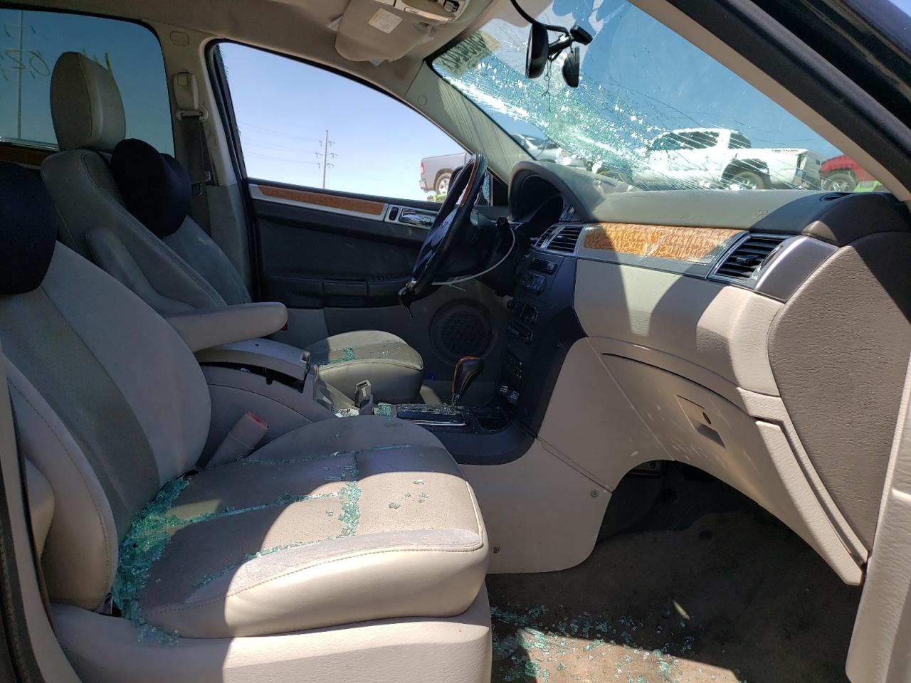 Photo 5 from auction – 2007 CHRYSLER PACIFICA L with VIN 2A8GF78X67R222882