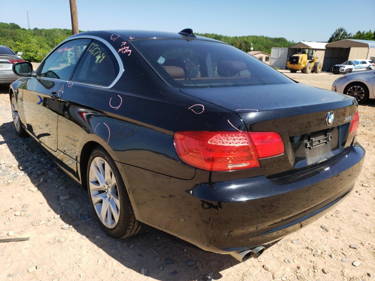 Photo 3 from auction – 2012 BMW 328 I with VIN WBAKE3C55CE770721