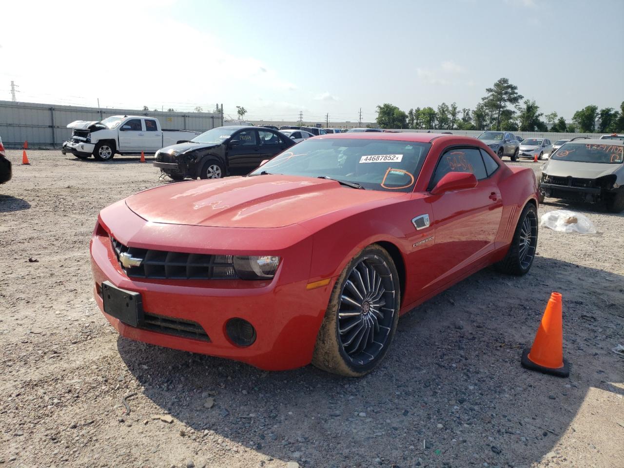 Photo 2 from auction – 2013 CHEVROLET CAMARO LS with VIN 2G1FA1E39D9155098