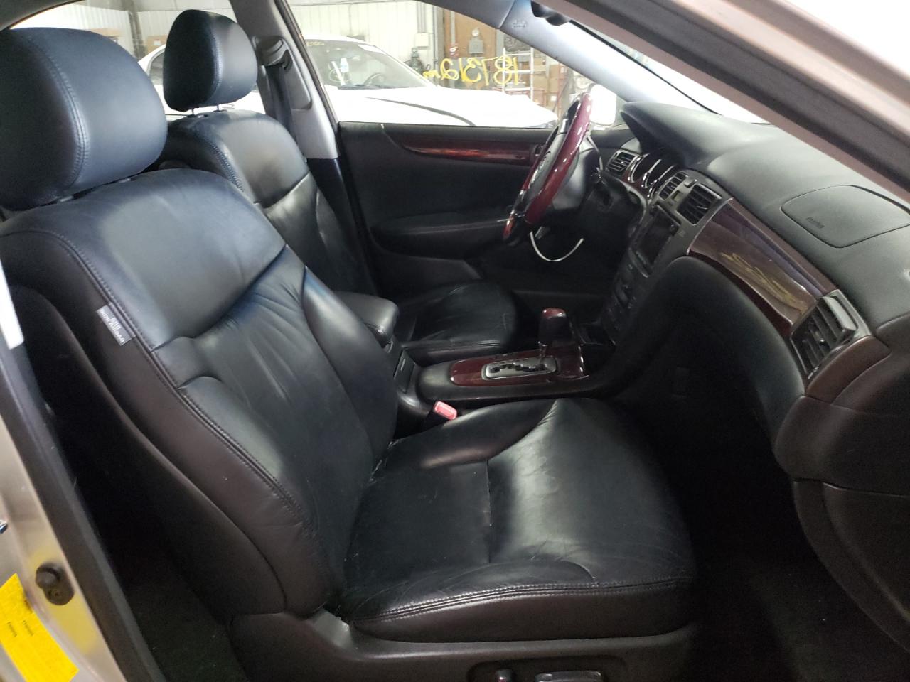 Photo 5 from auction – 2004 LEXUS ES 330 with VIN JTHBA30G740009982