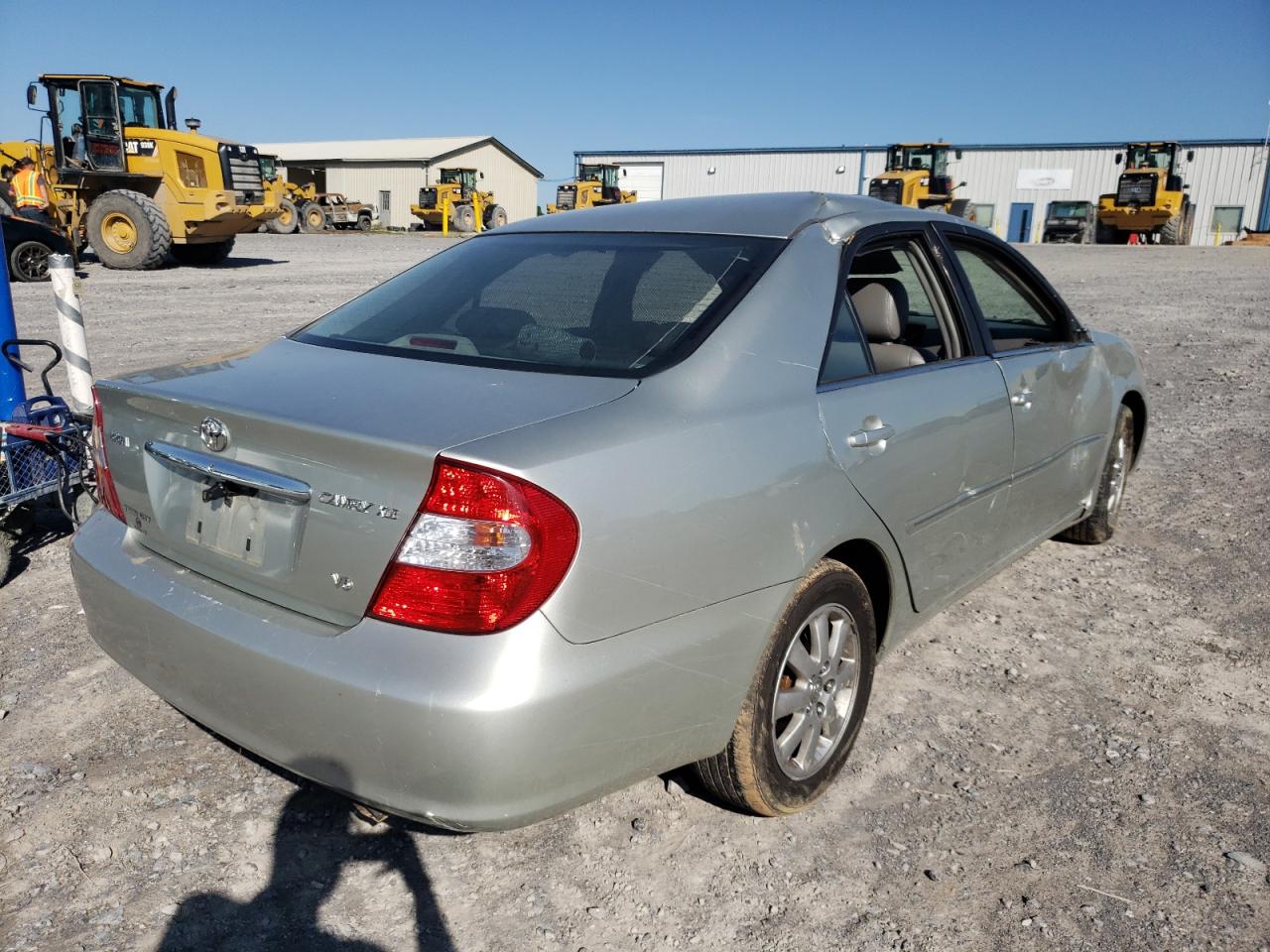 Photo 4 from auction – 2003 TOYOTA CAMRY LE with VIN JTDBF32K630150464