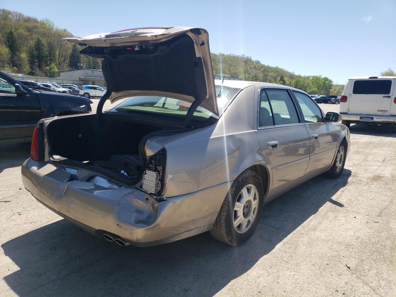 Photo 4 from auction – 2003 CADILLAC DEVILLE with VIN 1G6KD54Y53U276510