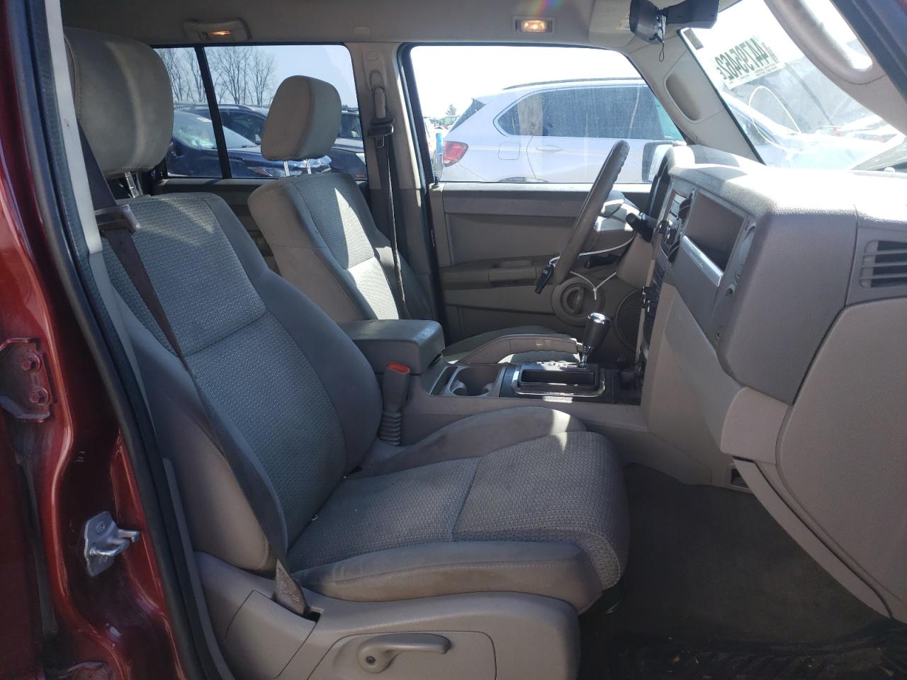 Photo 5 from auction – 2008 JEEP COMMANDER with VIN 1J8HG48K18C166655