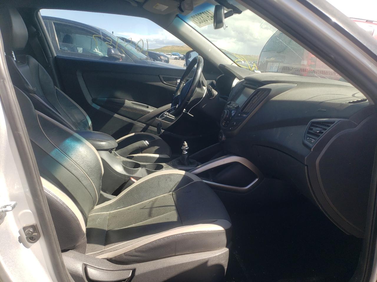 Photo 5 from auction – 2014 HYUNDAI VELOSTER T with VIN KMHTC6AE2EU190039