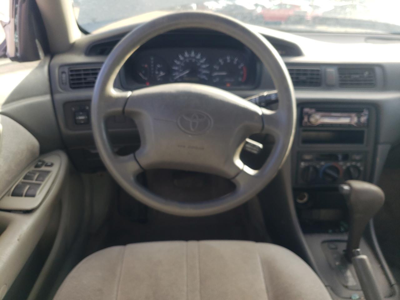 Photo 9 from auction – 1997 TOYOTA CAMRY CE with VIN 4T1BG22K7VU099264