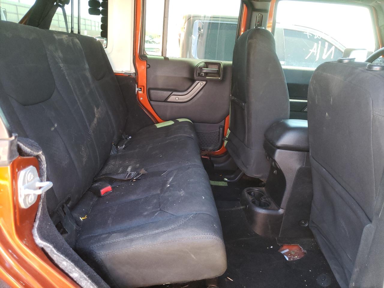 Photo 6 from auction – 2014 JEEP WRANGLER U with VIN 1C4BJWDG7EL250745