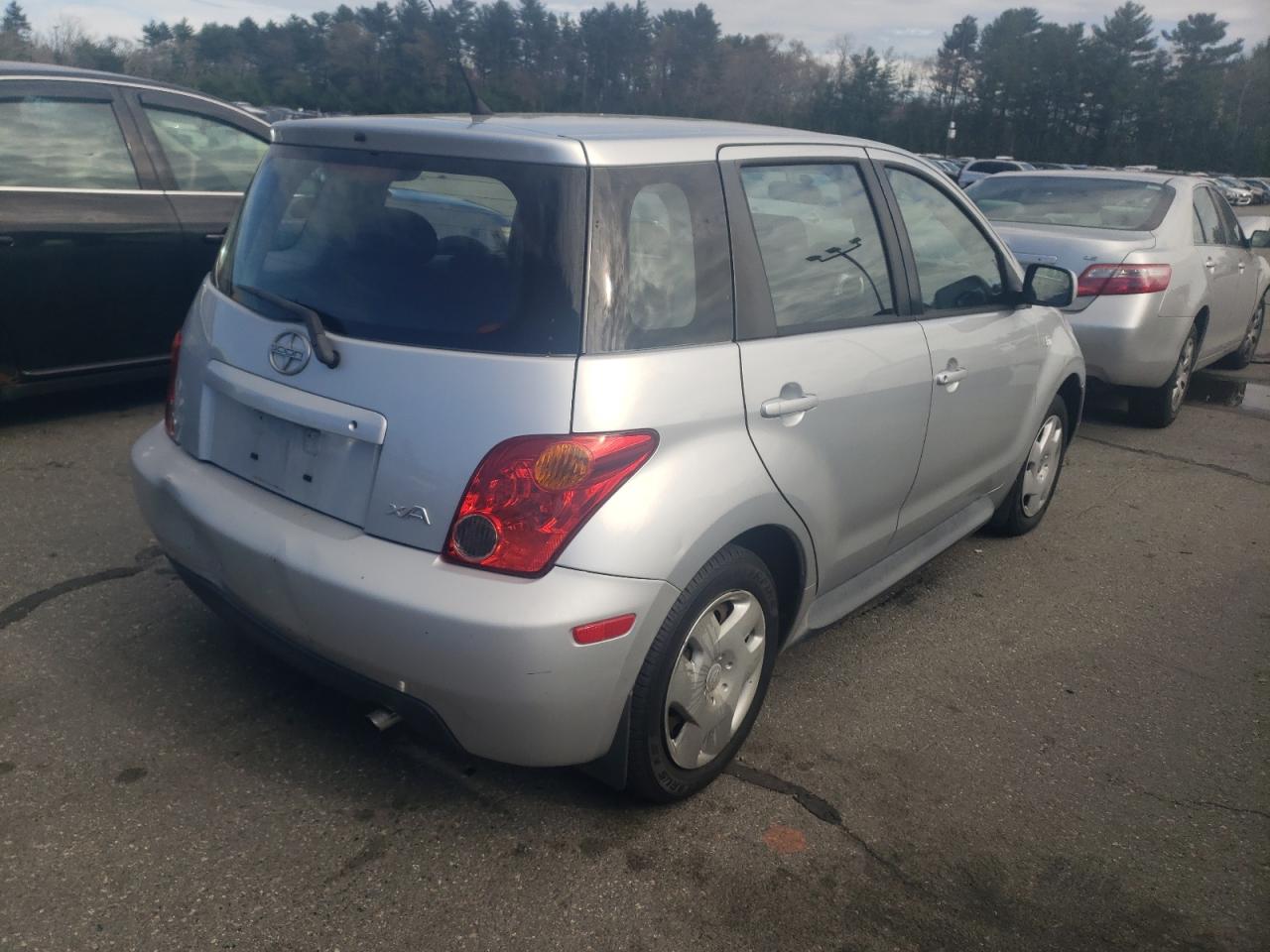 Photo 4 from auction – 2005 TOYOTA SCION XA with VIN JTKKT624350113444