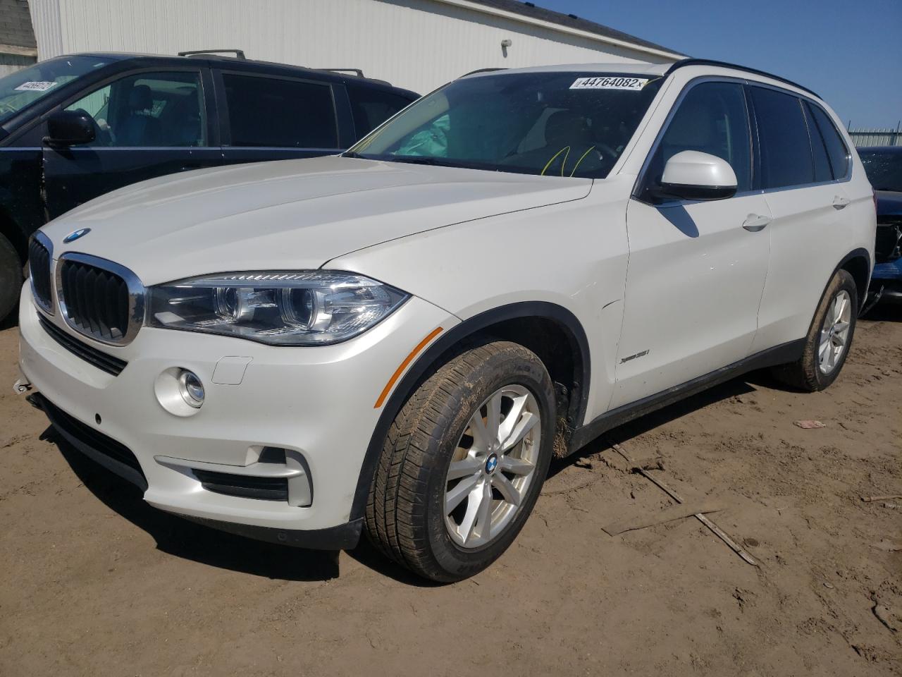 Photo 2 from auction – 2015 BMW X5 XDRIVE3 with VIN 5UXKR0C51F0P05080