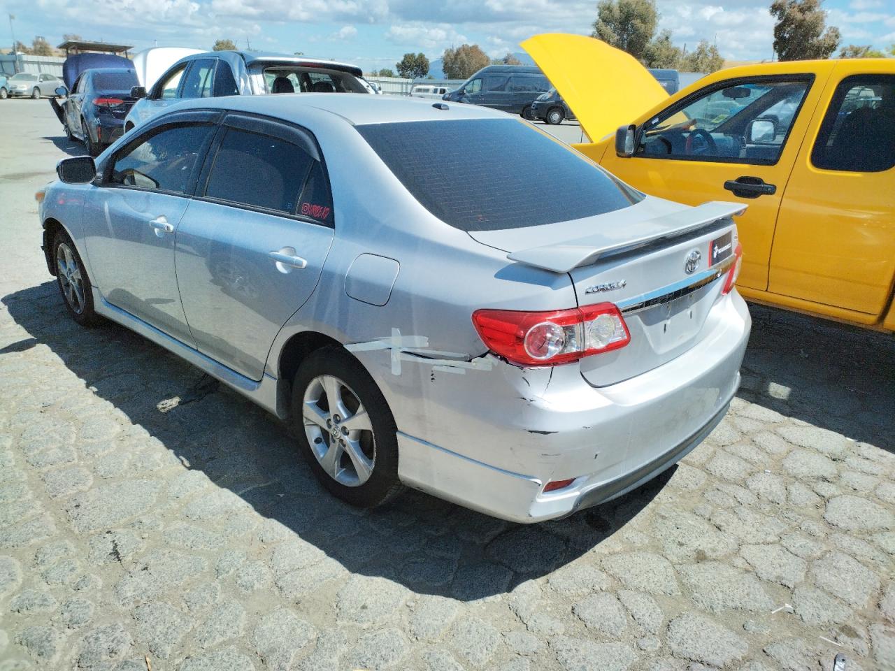 Photo 3 from auction – 2011 TOYOTA COROLLA BA with VIN 2T1BU4EE2BC726279