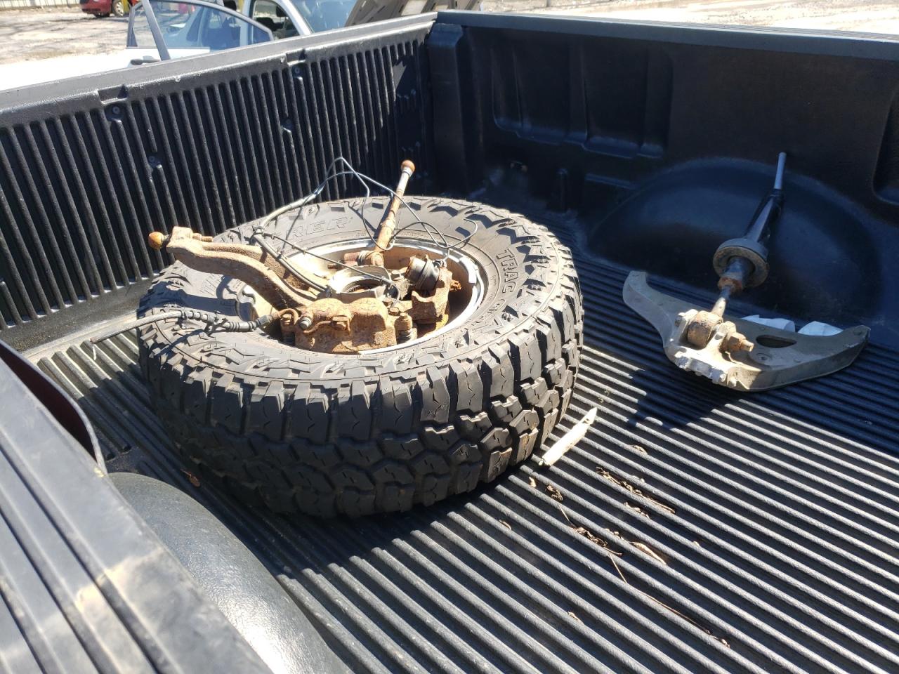 Photo 9 from auction – 2006 FORD F150 with VIN 1FTRF14WX6NA23629